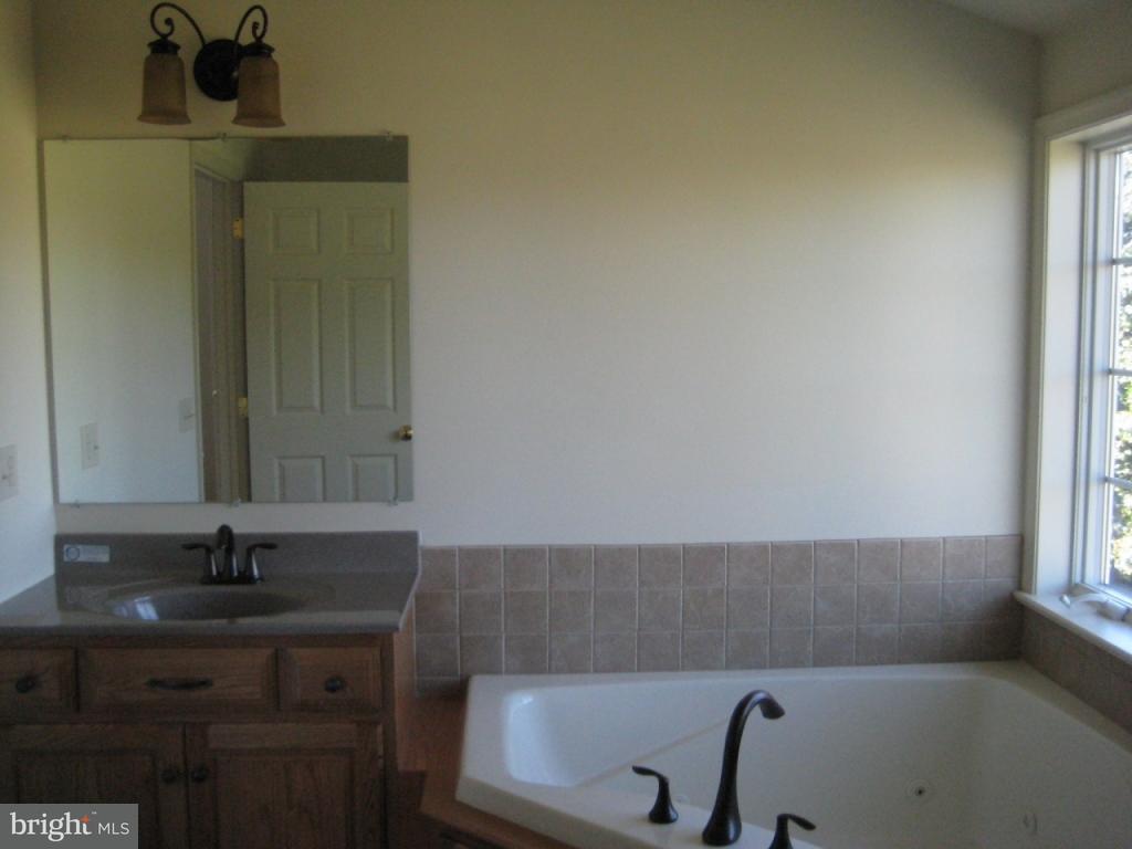 1250 Fonderwhite Road, Unit 1 Lebanon, PA 17042 - Photo 11 of 16 Gallery Image 11