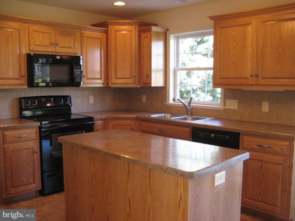 1250 Fonderwhite Road, Unit 1 Lebanon, PA 17042 - Photo 4 of 16 Gallery Image 4