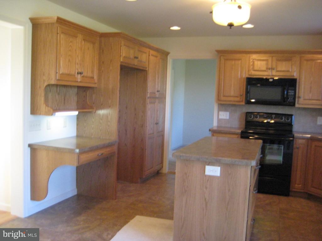 1250 Fonderwhite Road, Unit 1 Lebanon, PA 17042 - Photo 5 of 16 Gallery Image 5