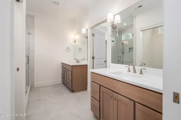 $719,900 | 138 Pine Tree Point, Snow Hill, NC 28580