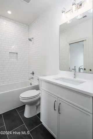 $719,900 | 138 Pine Tree Point, Snow Hill, NC 28580