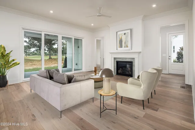 $719,900 | 138 Pine Tree Point, Snow Hill, NC 28580