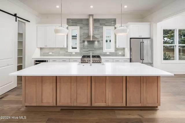 $719,900 | 138 Pine Tree Point, Snow Hill, NC 28580