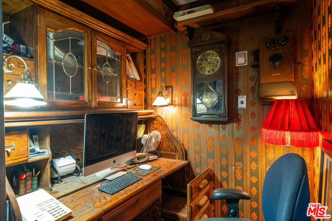 8787 Shoreham Drive, Unit 607 West Hollywood, CA 90069 - Photo 14 of 25 a front view of a house with balcony