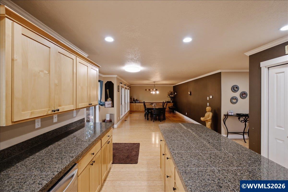 2448 Northwest Violet Avenue Albany, OR 97321 - Photo 11 of 46