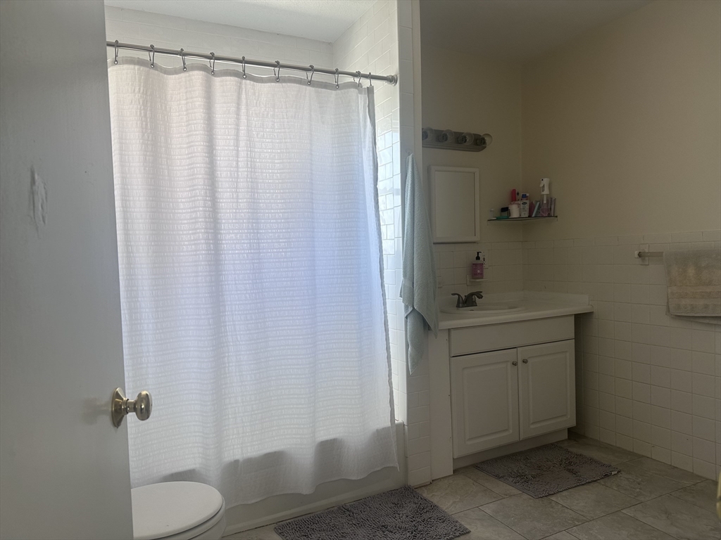 8 Sackville Street, Unit 3 Boston, MA 02129 - Photo 7 of 12
