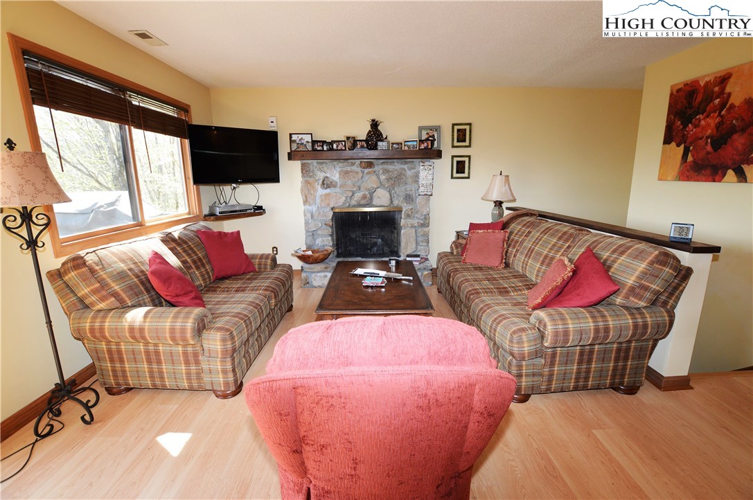 238 Lakeledge Road Beech Mountain, NC 28604 - Photo 14 of 43 Gallery Image 14