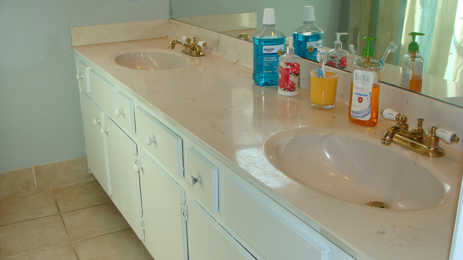 17754 Foxglove Lane Boca Raton, FL 33487 - Photo 18 of 33 Guest Bath