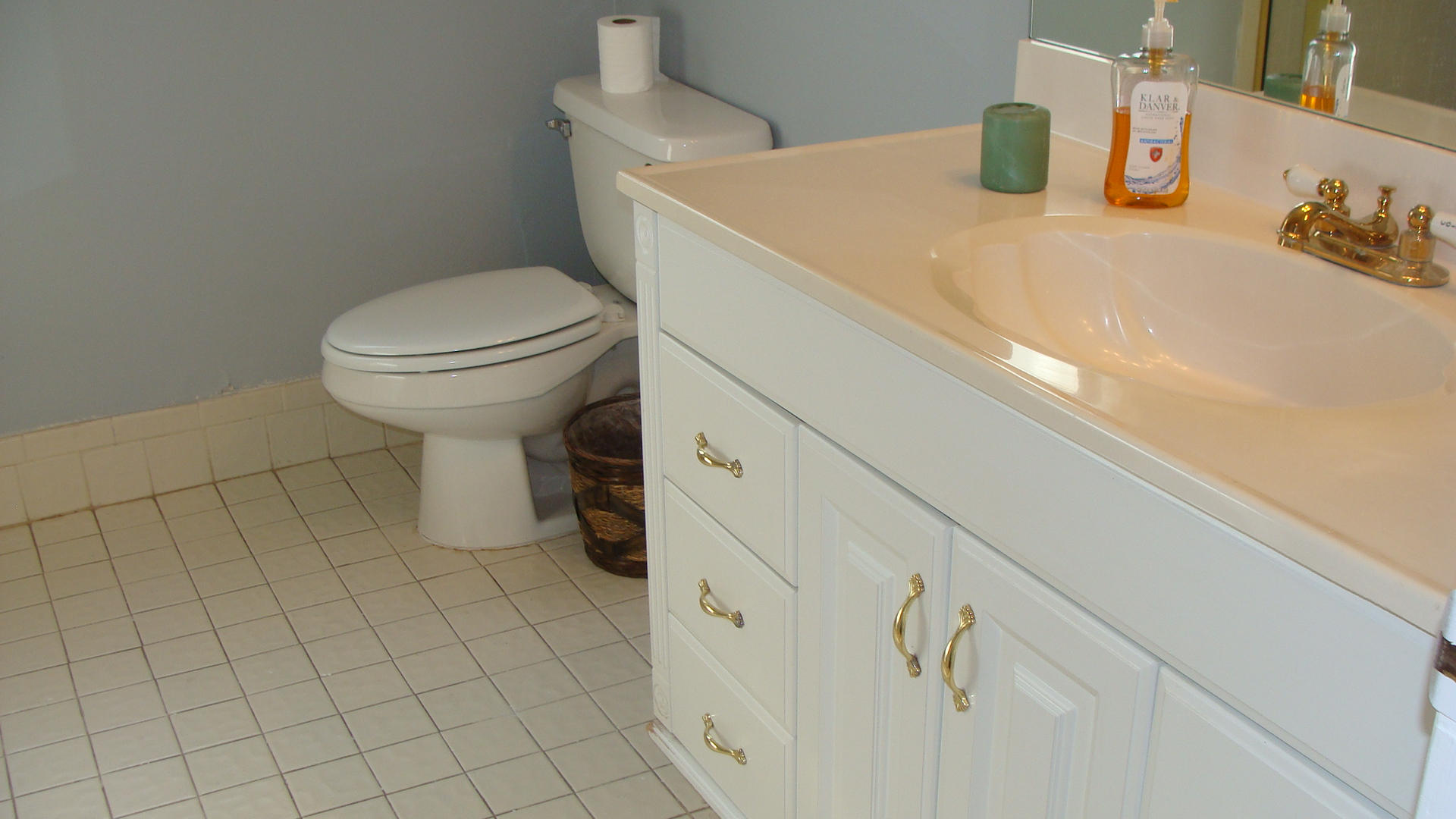 17754 Foxglove Lane Boca Raton, FL 33487 - Photo 24 of 33 Guest Bath