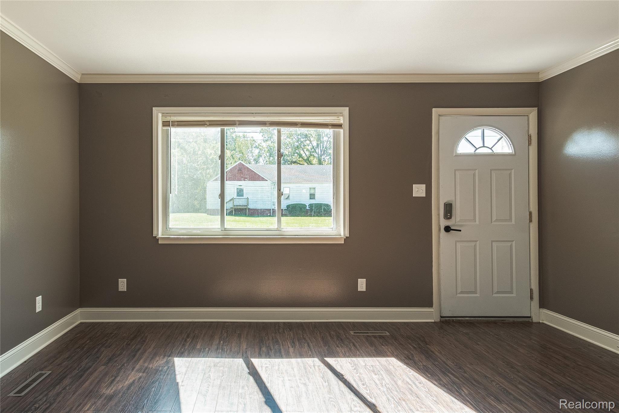 27804 Somerset Avenue Inkster, MI 48141 - Photo 3 of 31 Interiors (1 of 25).jpg
