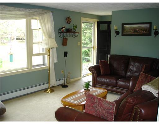 421 River Road Standish, ME 04084 - Photo 3 of 16 Living Room.