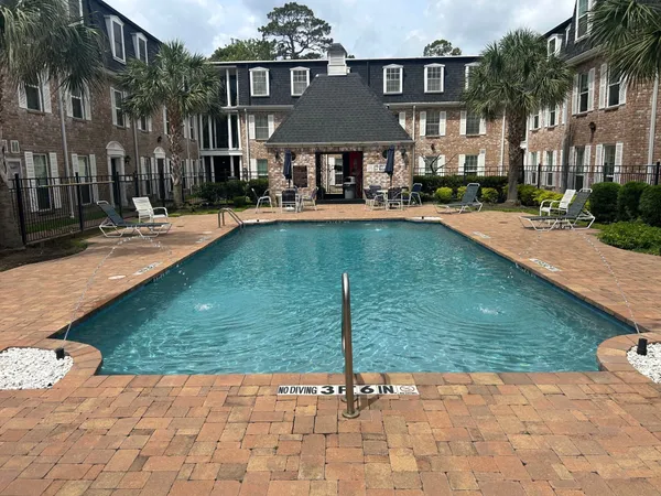 $2,000 | 359 North Post Oak Lane, Unit 121, Houston, TX 77024