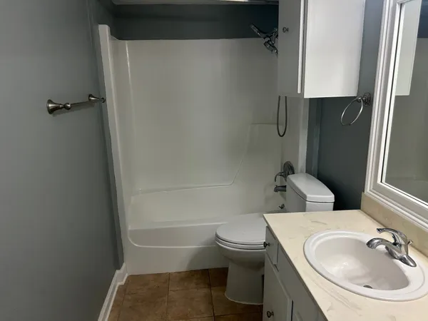 $2,000 | 359 North Post Oak Lane, Unit 121, Houston, TX 77024