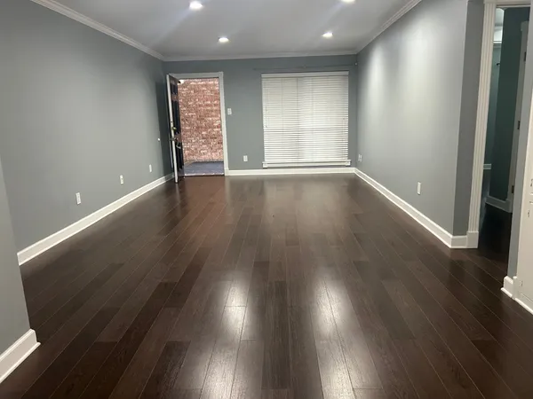 $2,000 | 359 North Post Oak Lane, Unit 121, Houston, TX 77024