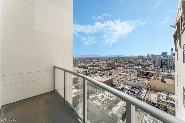 $2,595 | 150 South Las Vegas Boulevard, Unit 2307, Las Vegas, NV 89101