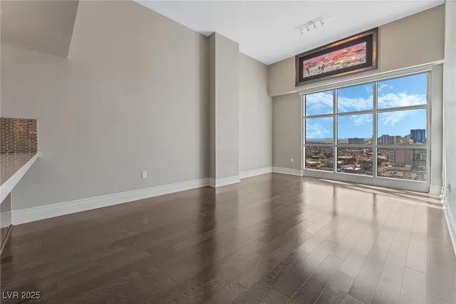 $2,595 | 150 South Las Vegas Boulevard, Unit 2307, Las Vegas, NV 89101