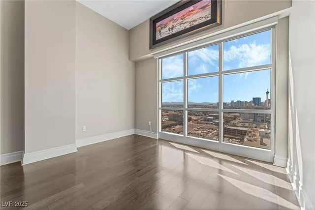 $2,595 | 150 South Las Vegas Boulevard, Unit 2307, Las Vegas, NV 89101