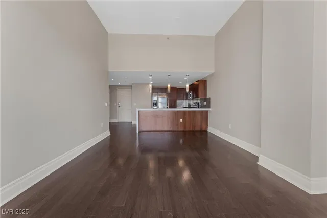 $2,595 | 150 South Las Vegas Boulevard, Unit 2307, Las Vegas, NV 89101