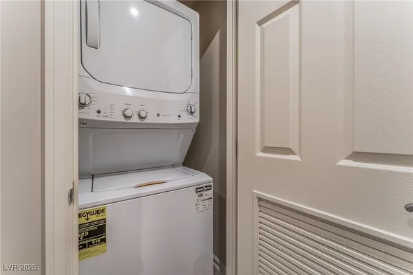 $2,495 | 150 South Las Vegas Boulevard, Unit 2307, Las Vegas, NV 89101