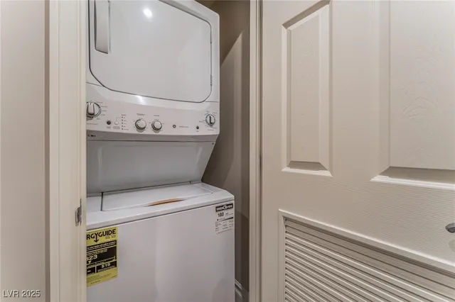 $2,595 | 150 South Las Vegas Boulevard, Unit 2307, Las Vegas, NV 89101