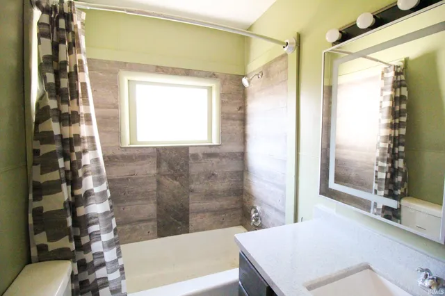 $119,900 | 233 East Commerce Street, Dunkirk, IN 47336