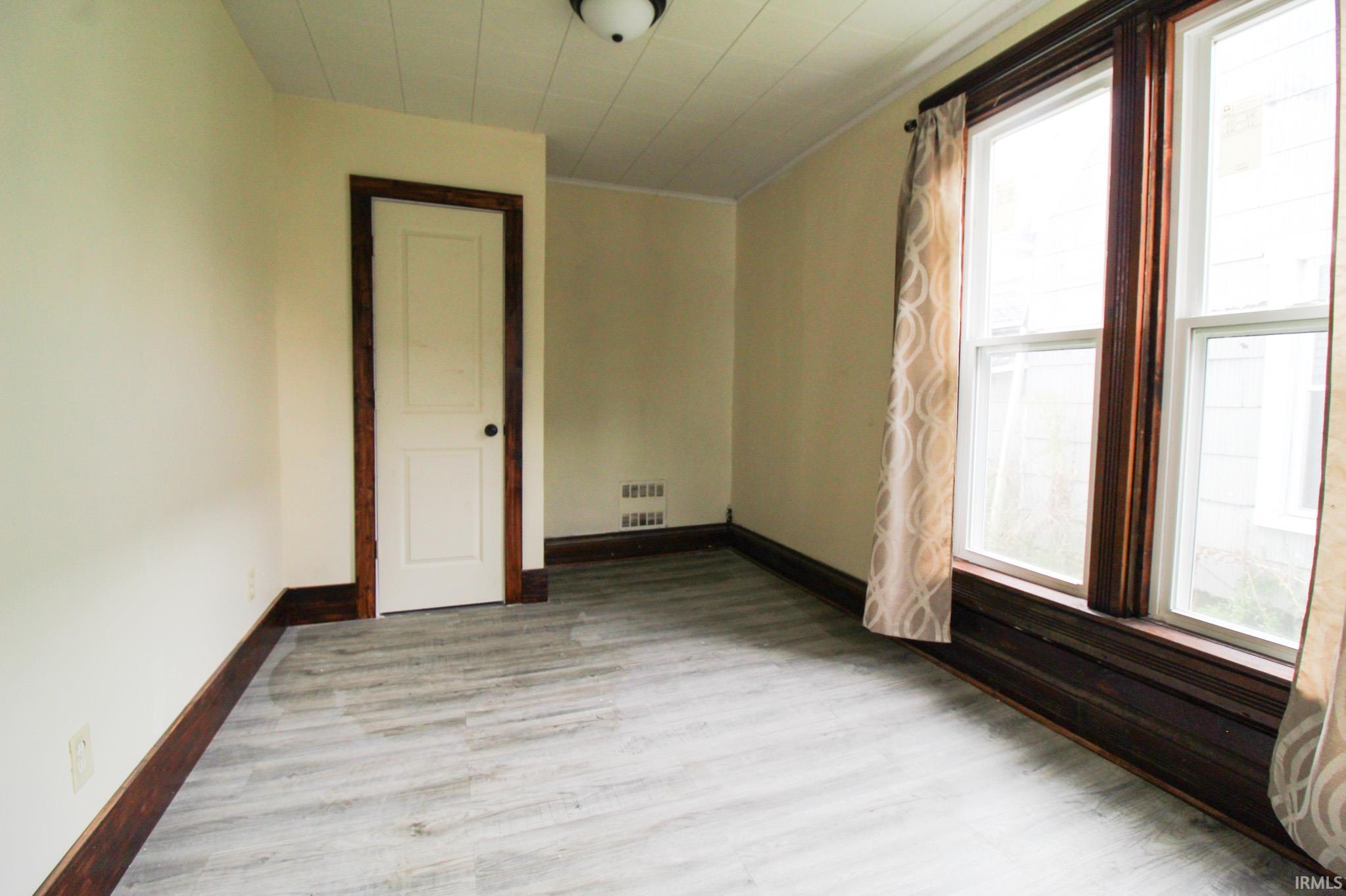 233 East Commerce Street Dunkirk, IN 47336 - Photo 16 of 18