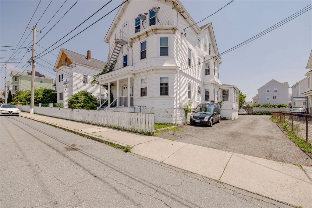 154 Mott Street Fall River, MA 02721 - Photo 3 of 42
