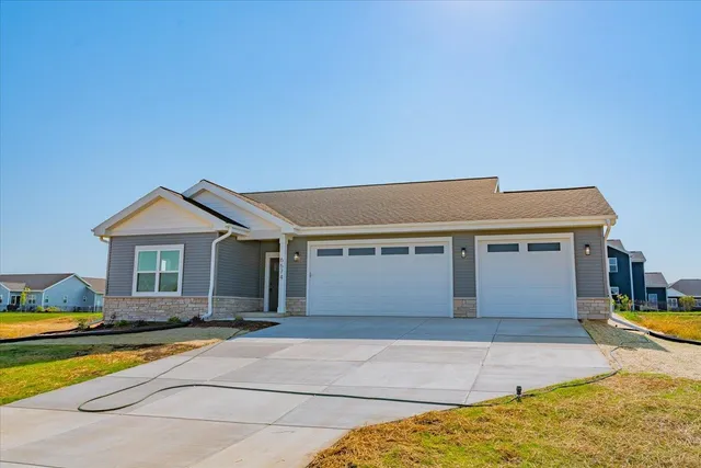 $516,900 | 6674 Warner Farm Drive, DeForest, WI 53532