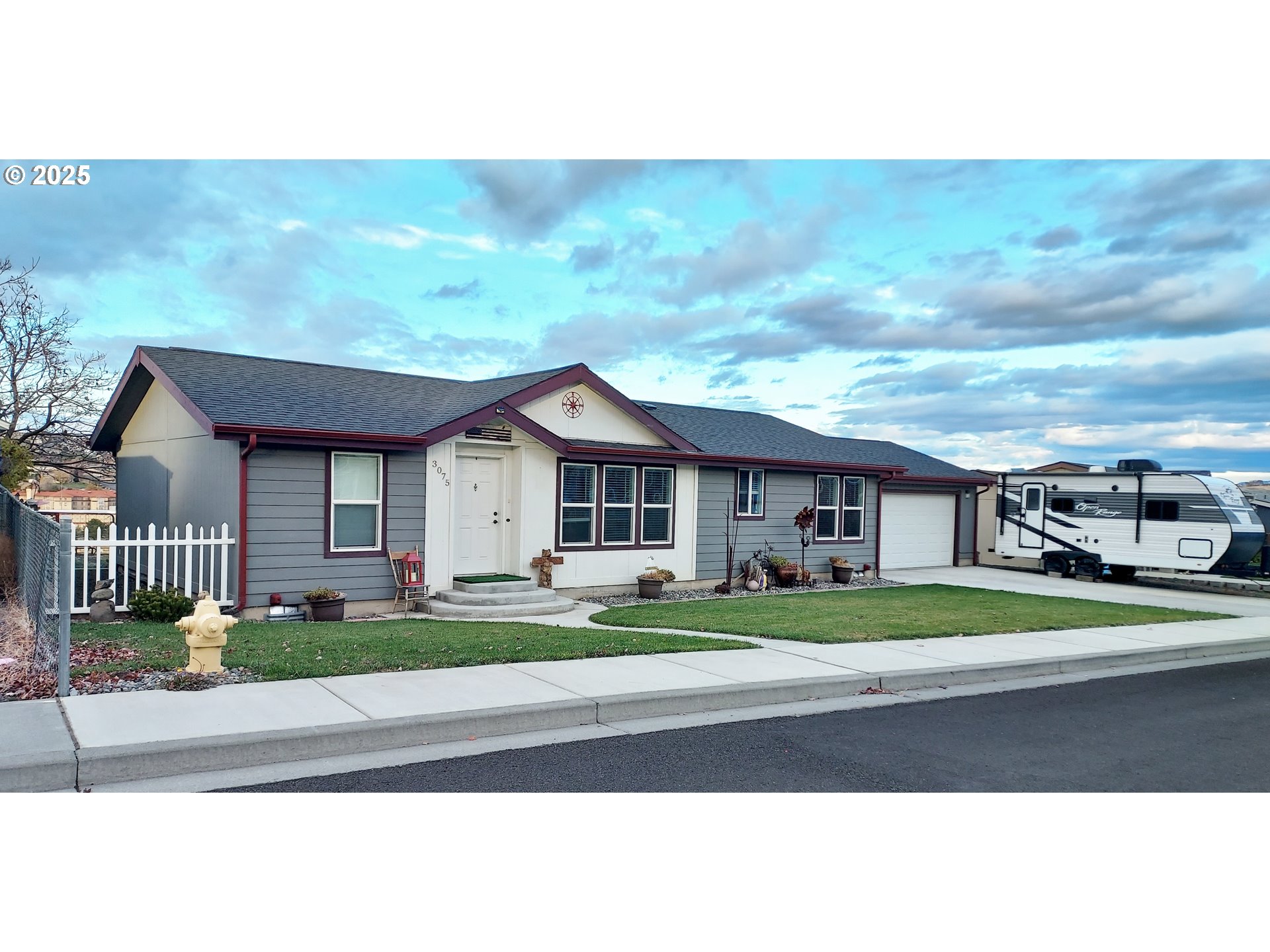 3075 Southwest River View Drive Pendleton, OR 97801 - Photo 1 of 34 a house view with a garden space
