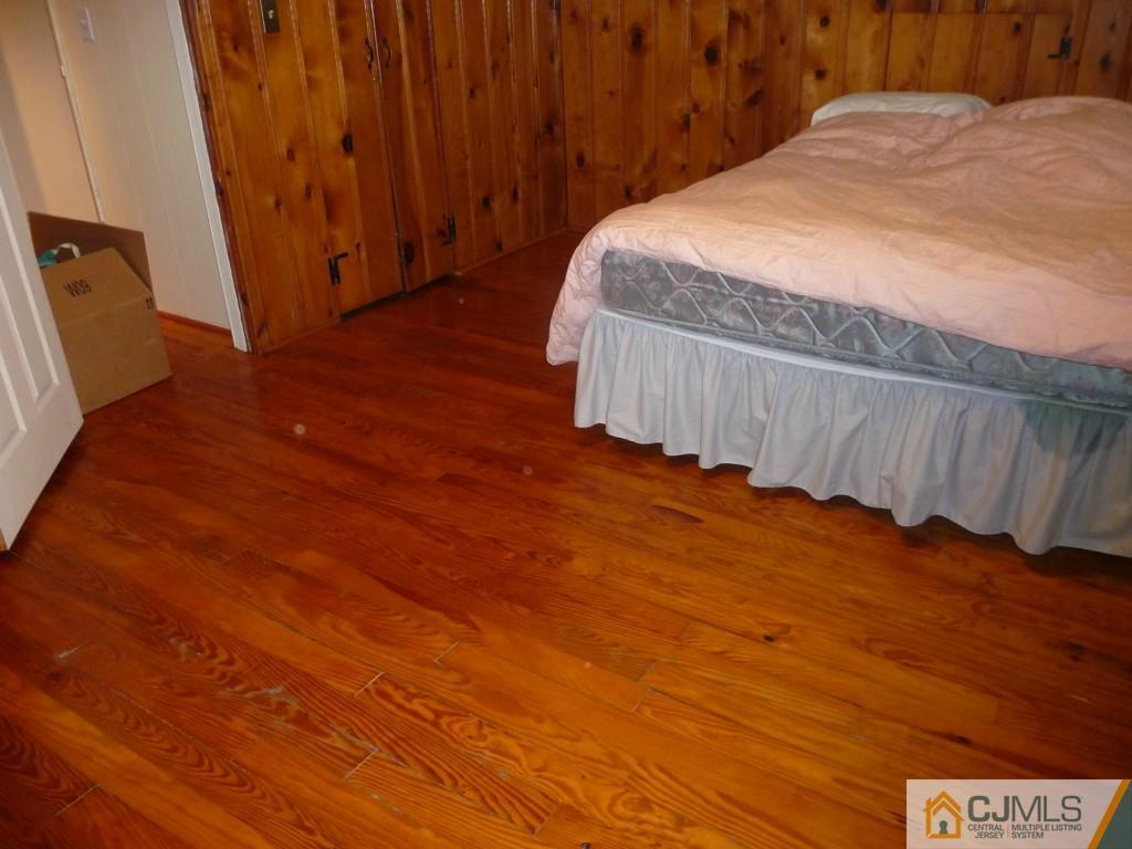 159 East Hill Road Colonia, NJ 07067 - Photo 18 of 21 a bed room with a bed