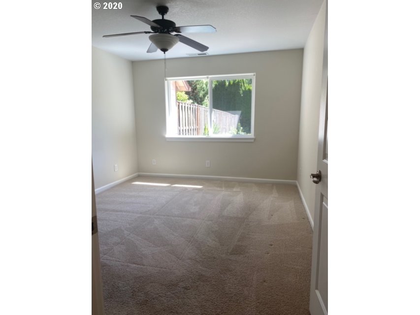 418 Walnut Way Silverton, OR 97381 - Photo 11 of 26