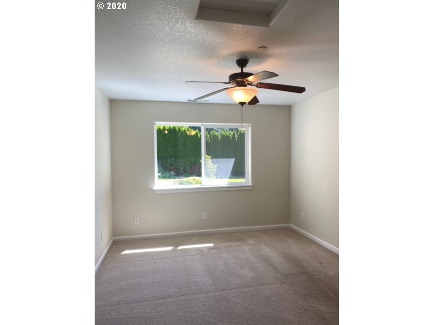 418 Walnut Way Silverton, OR 97381 - Photo 16 of 26