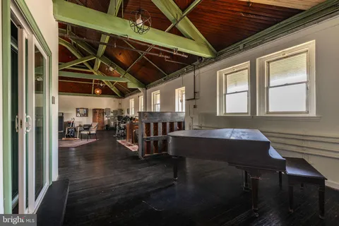 $1,070,000 | 4900 Longshore Avenue, Philadelphia, PA 19135