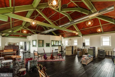 $1,070,000 | 4900 Longshore Avenue, Philadelphia, PA 19135