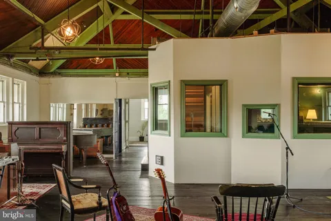 $1,070,000 | 4900 Longshore Avenue, Philadelphia, PA 19135