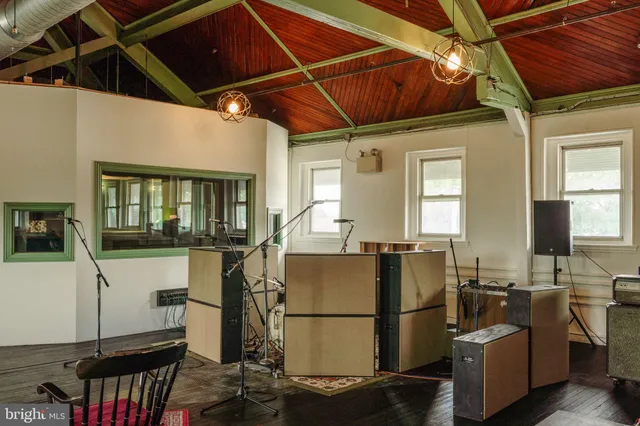 $1,070,000 | 4900 Longshore Avenue, Philadelphia, PA 19135