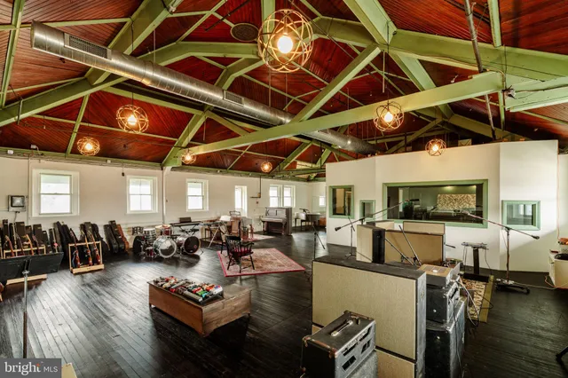 $1,070,000 | 4900 Longshore Avenue, Philadelphia, PA 19135