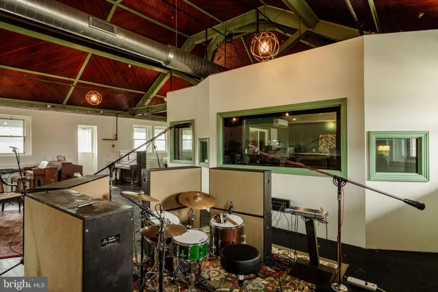 $1,070,000 | 4900 Longshore Avenue, Philadelphia, PA 19135