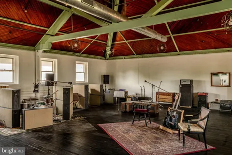 $1,070,000 | 4900 Longshore Avenue, Philadelphia, PA 19135