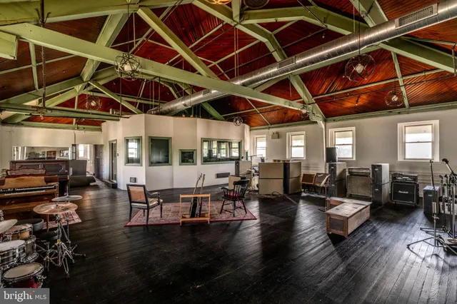 $1,070,000 | 4900 Longshore Avenue, Philadelphia, PA 19135