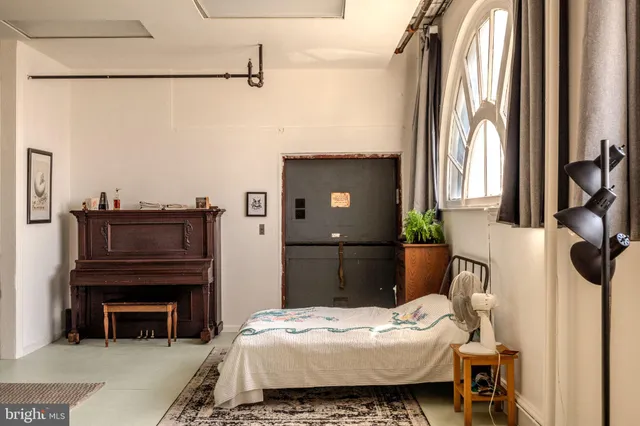 $1,070,000 | 4900 Longshore Avenue, Philadelphia, PA 19135