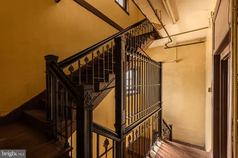 $1,070,000 | 4900 Longshore Avenue, Philadelphia, PA 19135