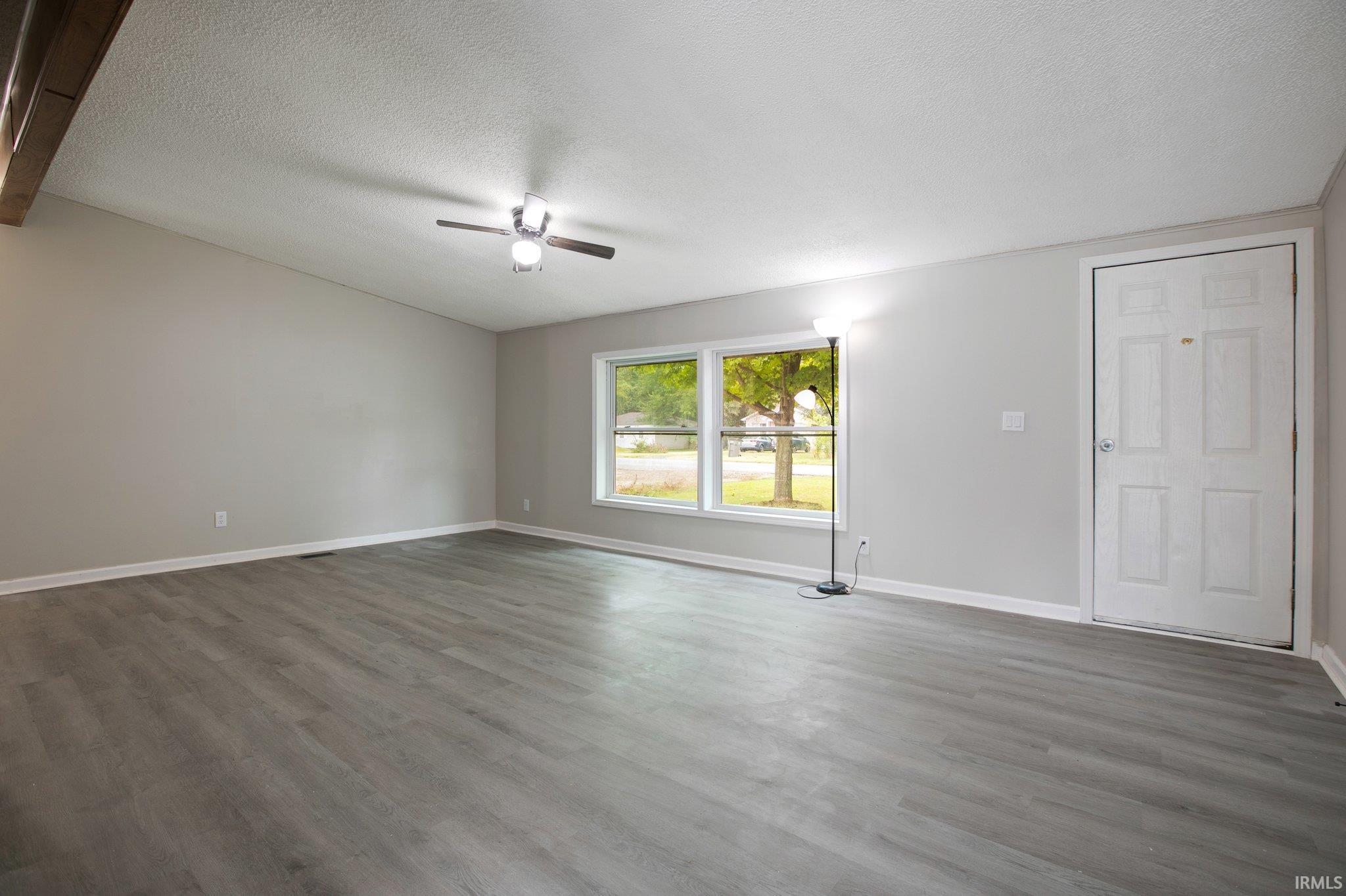 57553 Oakside Road Mishawaka, IN 46544 - Photo 13 of 20 Gallery Image 13