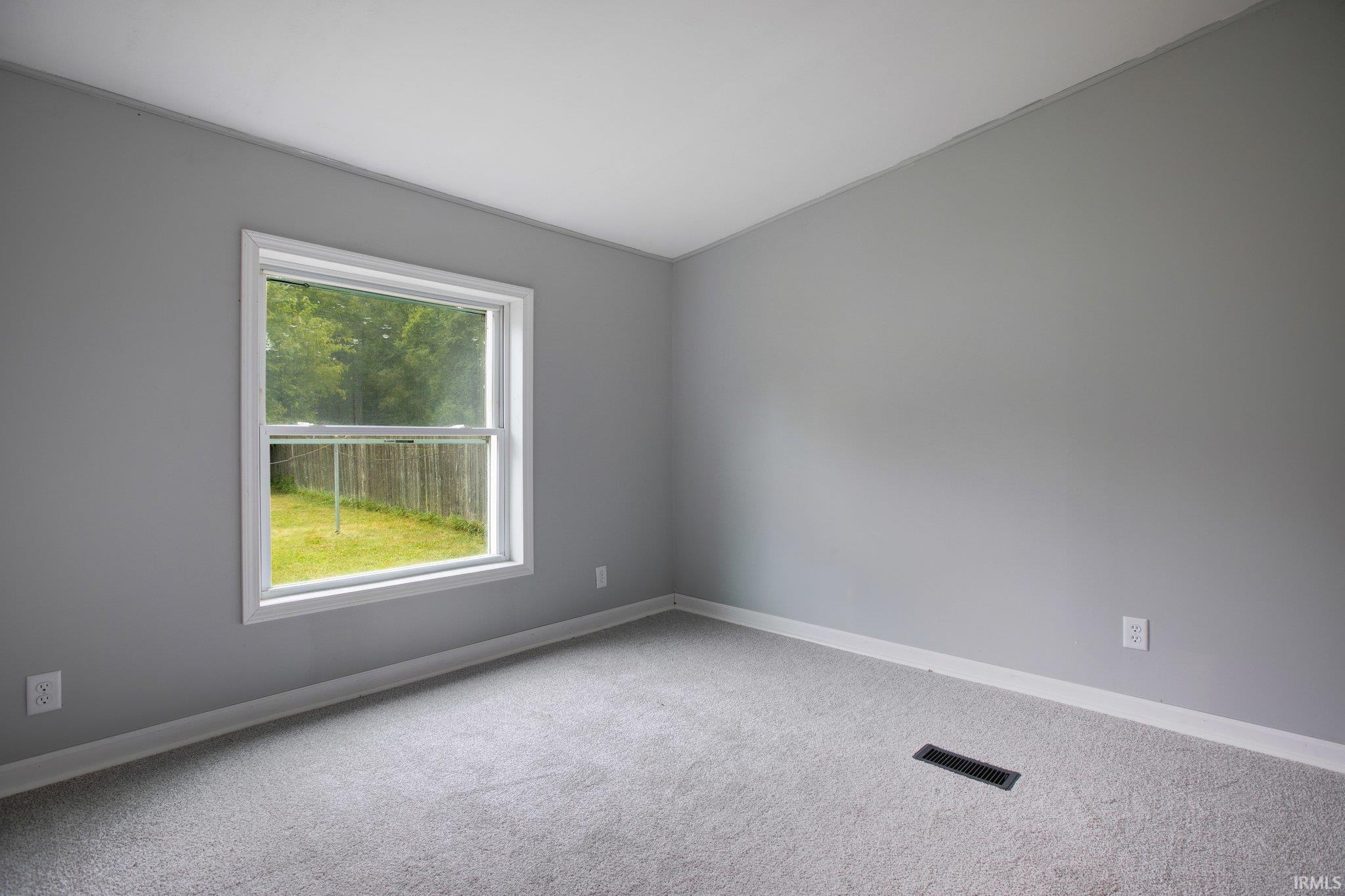 57553 Oakside Road Mishawaka, IN 46544 - Photo 2 of 20 Gallery Image 2