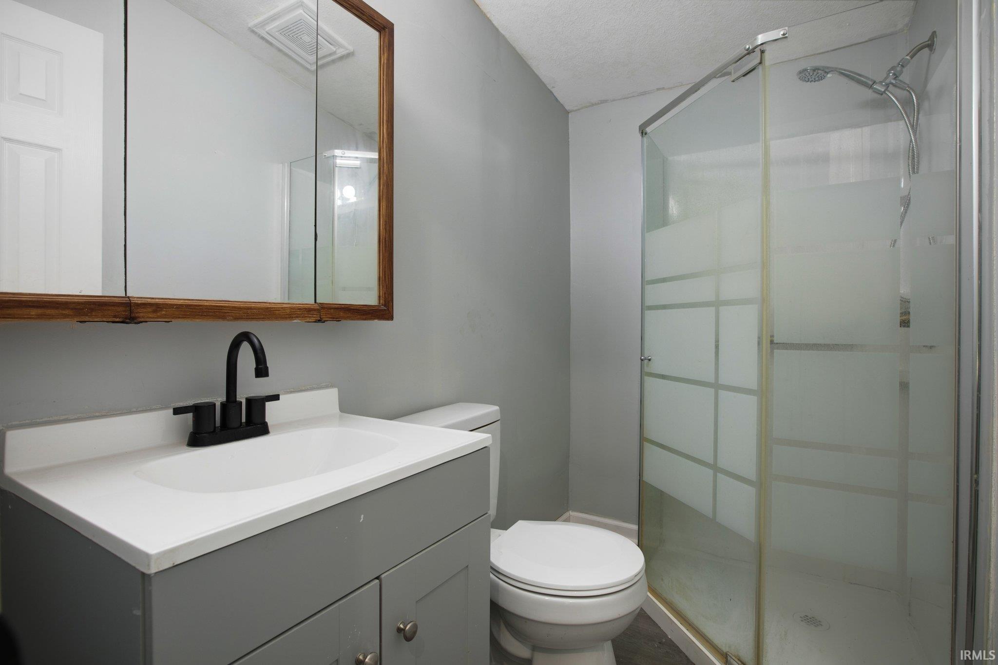 57553 Oakside Road Mishawaka, IN 46544 - Photo 5 of 20 Gallery Image 5