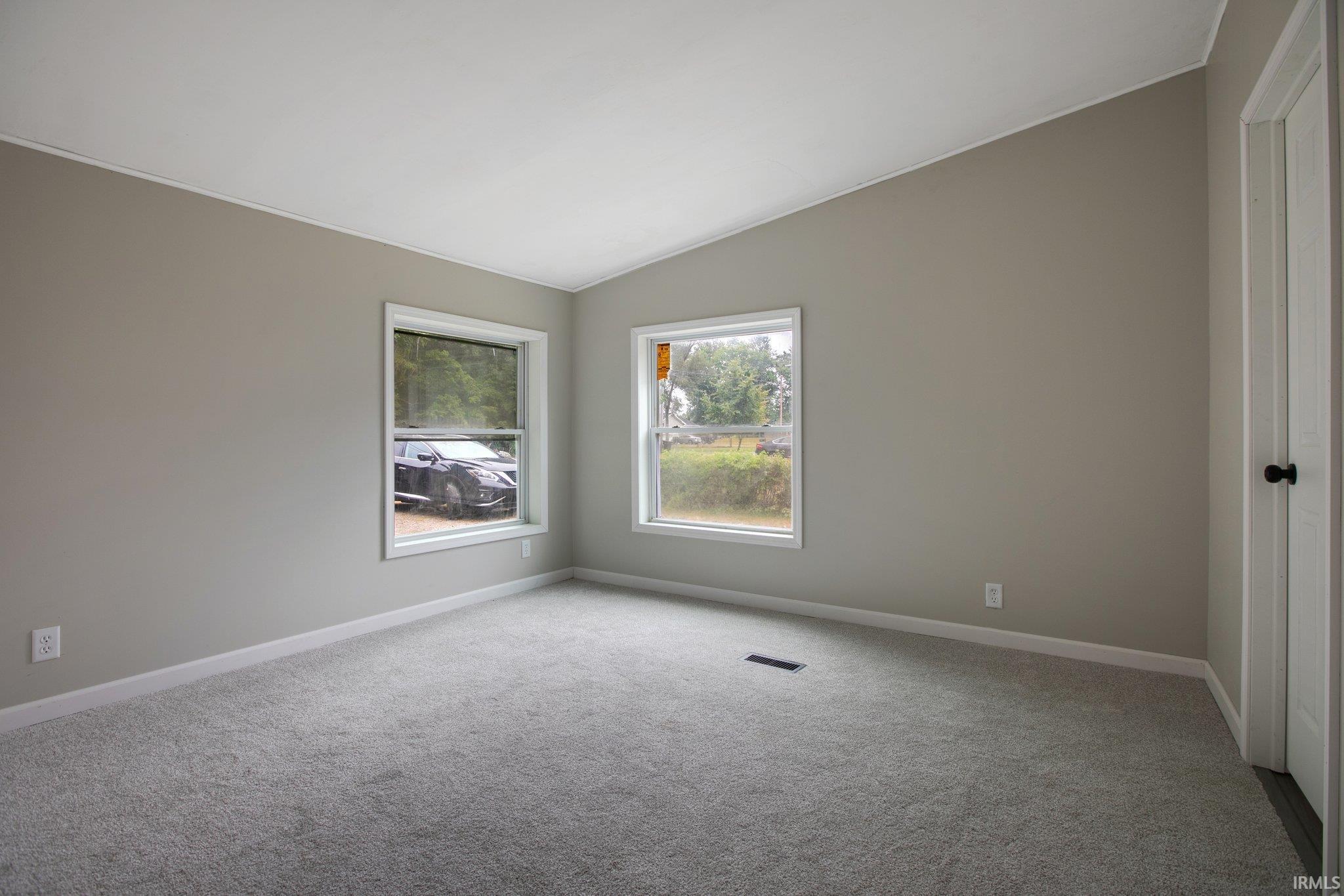 57553 Oakside Road Mishawaka, IN 46544 - Photo 7 of 20 Gallery Image 7