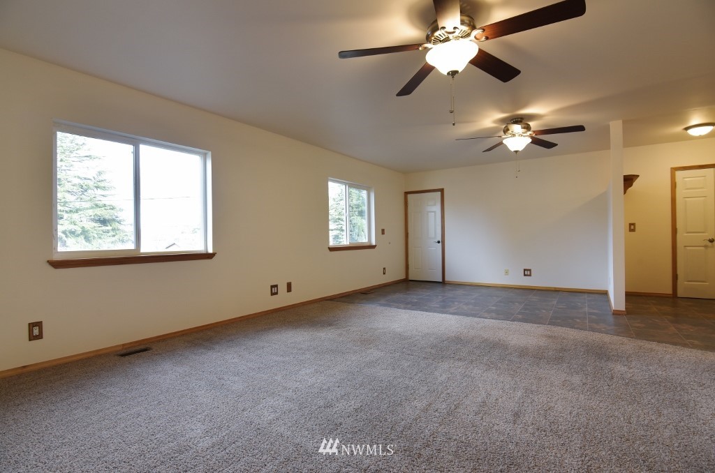 2161 Rocky Point Road Northwest Bremerton, WA 98312 - Photo 4 of 24 Gallery Image 4