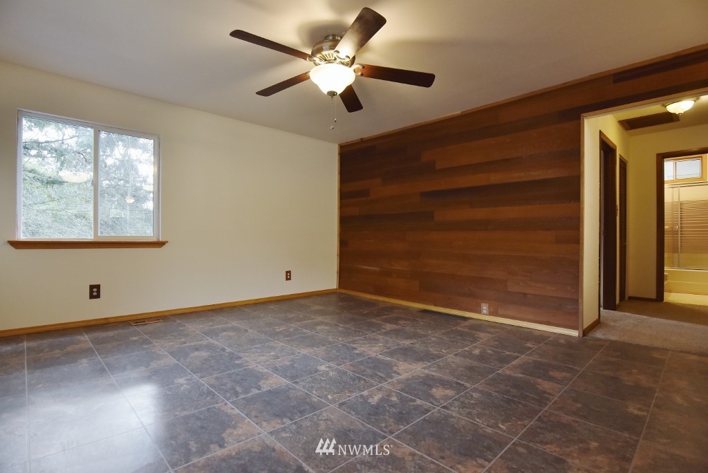 2161 Rocky Point Road Northwest Bremerton, WA 98312 - Photo 9 of 24 Gallery Image 9