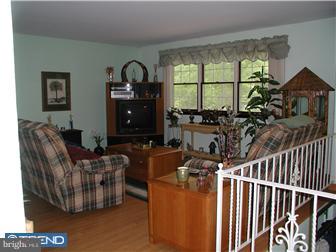 8 Lake Road Tabernacle, NJ 08088 - Photo 3 of 9 Living Room