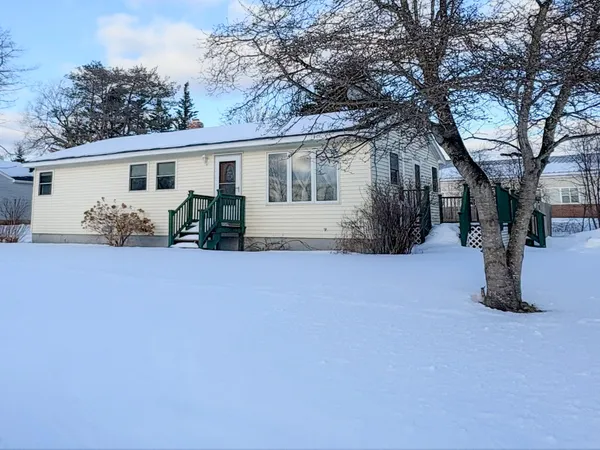 $299,900 | 21 Knox Brothers Avenue, Searsport, ME 04974